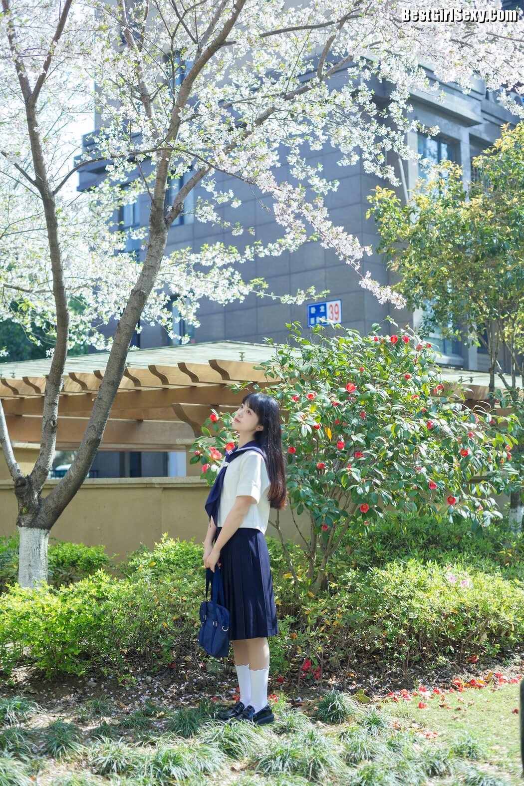 YiTuYu艺图语 Vol.3995 Yi Zhi Nuan Nuan