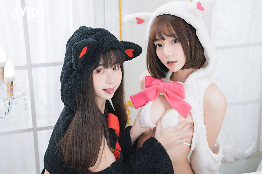 JVID Tai Ni 胎尼 And Jiu Jiu 啾啾 – 私訊有好康活動 雙寵萌系女友 情色貓咪Tiny 純欲小兔啾啾 主人你要選哪一個 Part2