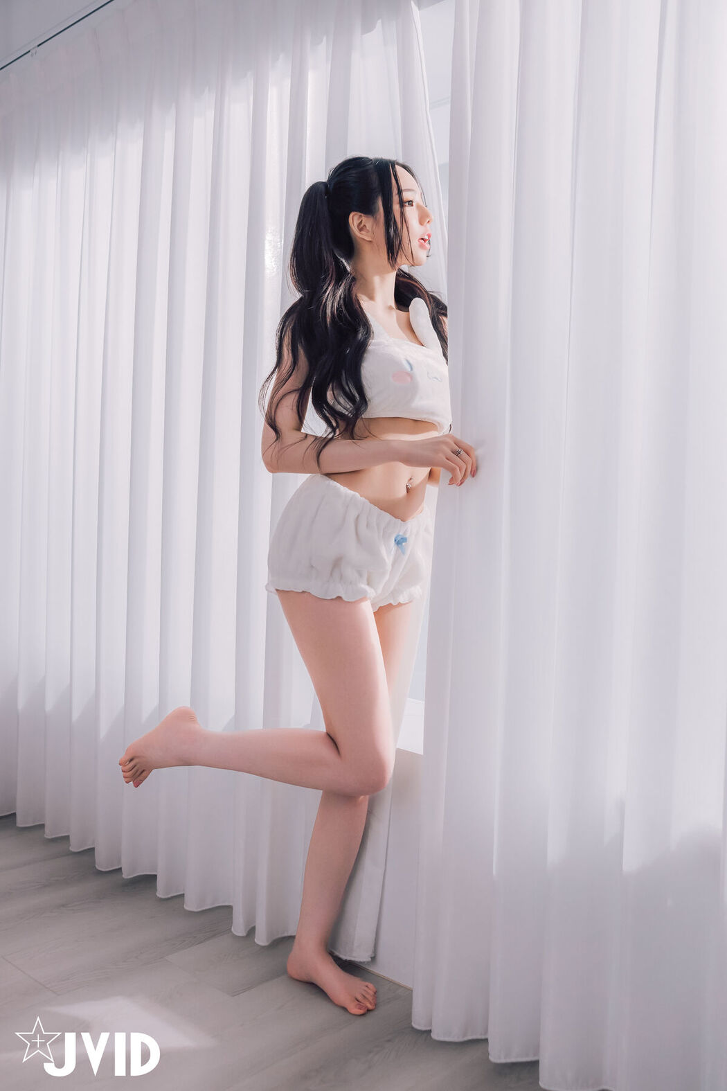 JVID Tai Ni 胎尼 And Jiu Jiu 啾啾 – 啾啾親自開箱豪華AI情慾娃娃Tiny 真人比例完美粉嫩E奶 激情互動舌吻揉奶樣樣來 Part2