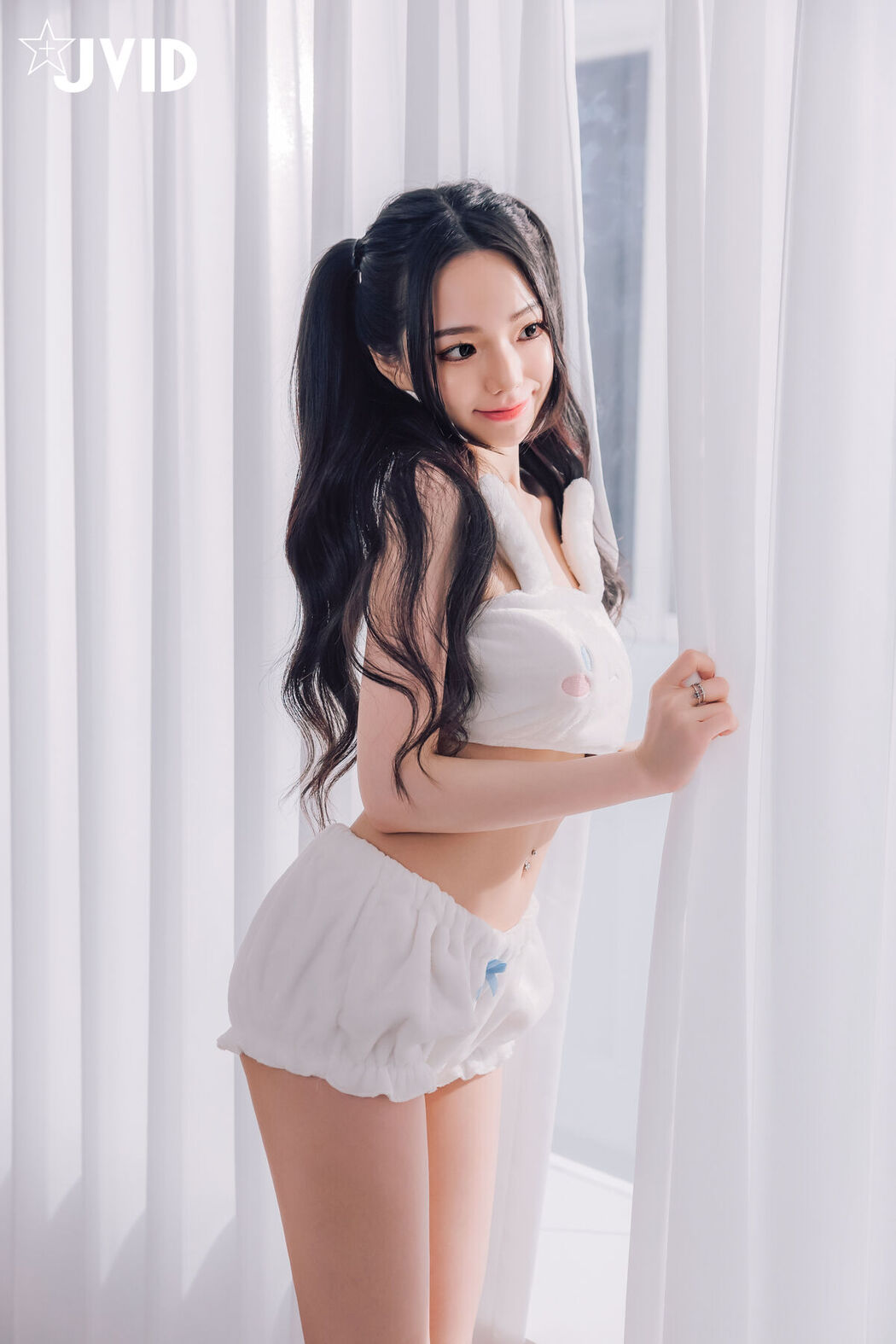 JVID Tai Ni 胎尼 And Jiu Jiu 啾啾 – 啾啾親自開箱豪華AI情慾娃娃Tiny 真人比例完美粉嫩E奶 激情互動舌吻揉奶樣樣來 Part2