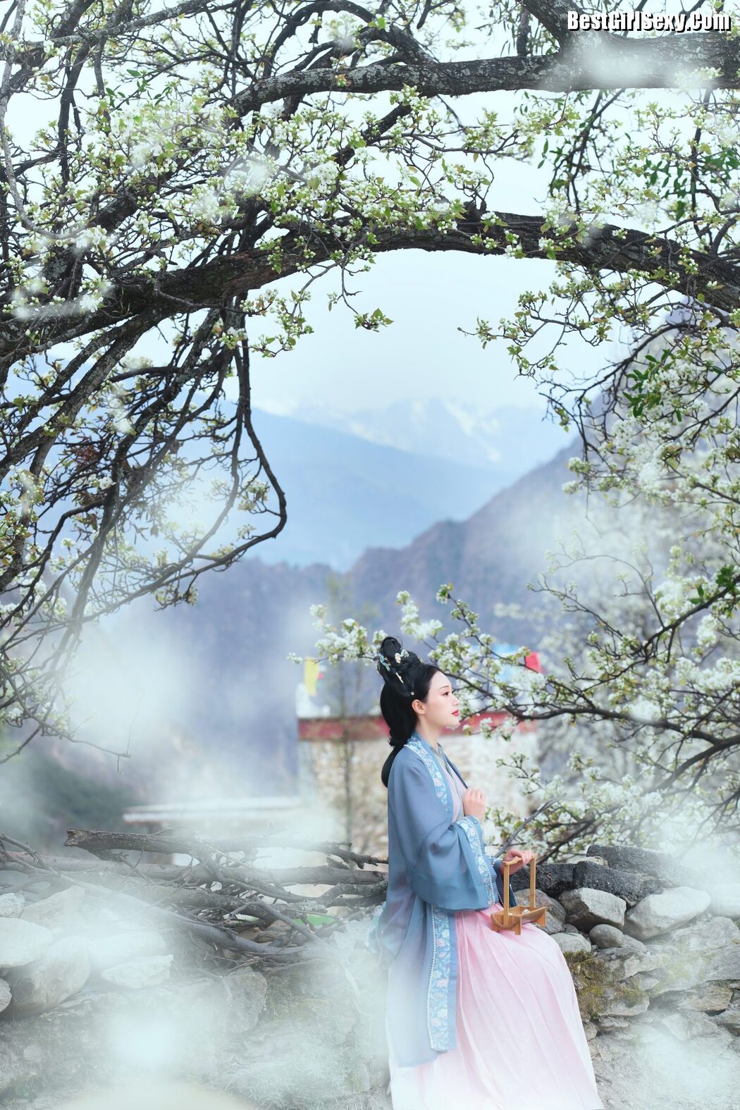 YiTuYu艺图语 Vol.3999 Wei Wei