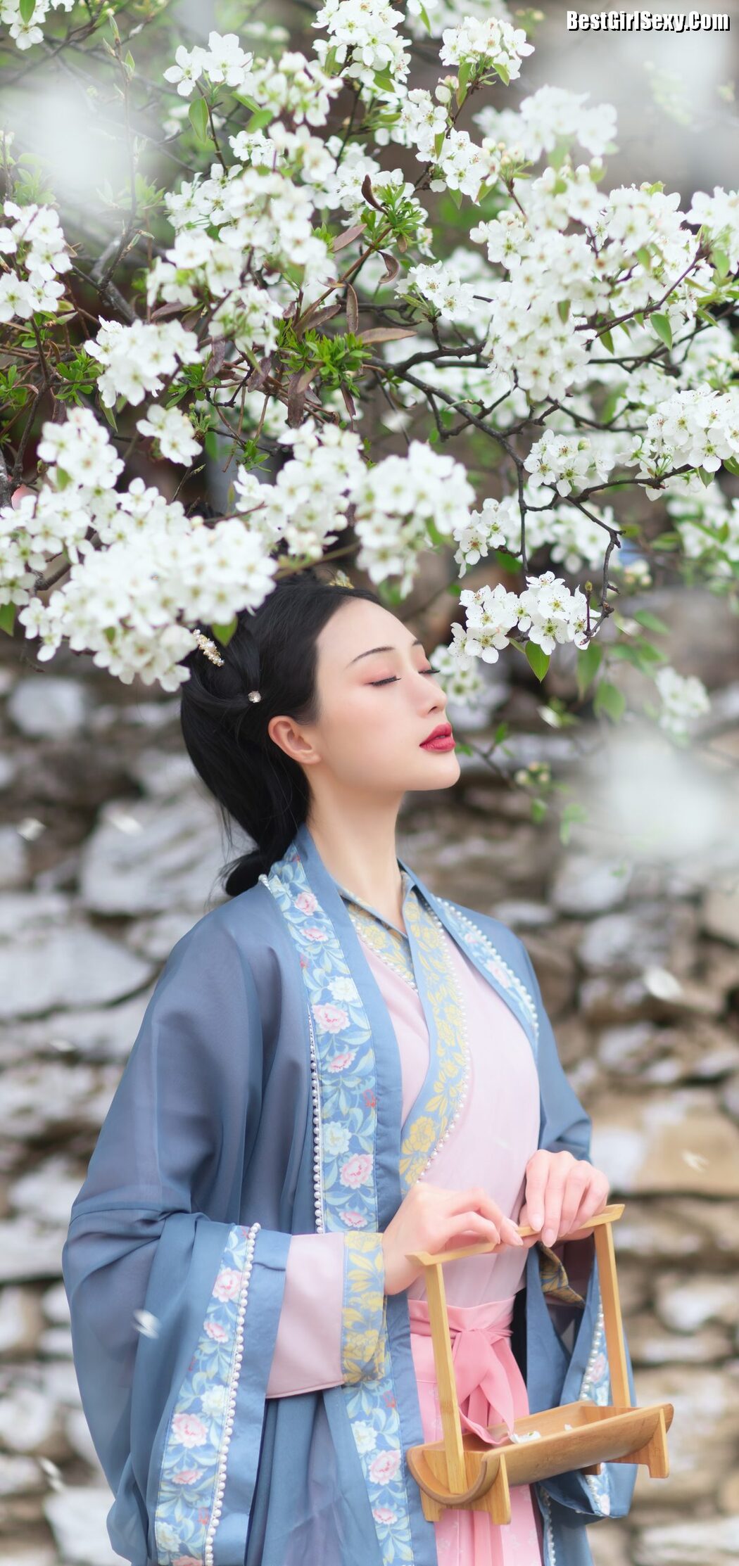 YiTuYu艺图语 Vol.3999 Wei Wei