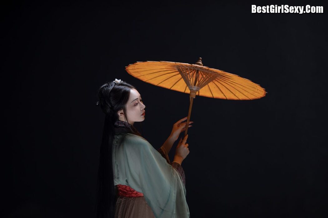 YiTuYu艺图语 Vol.4031 Su Mei Zai Lu Shang