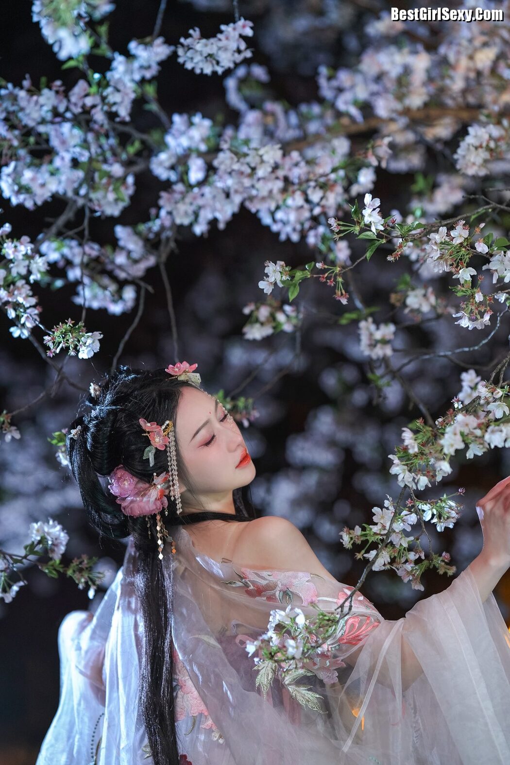 YiTuYu艺图语 Vol.4019 Jiao Jiao