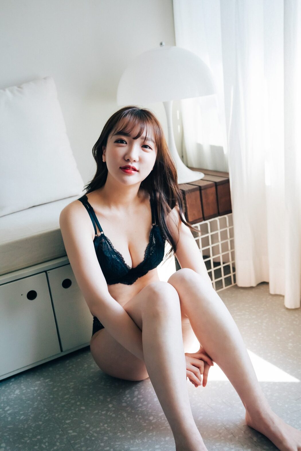 Loozy Maximum Vol.1 – Son Ye-Eun 손예은