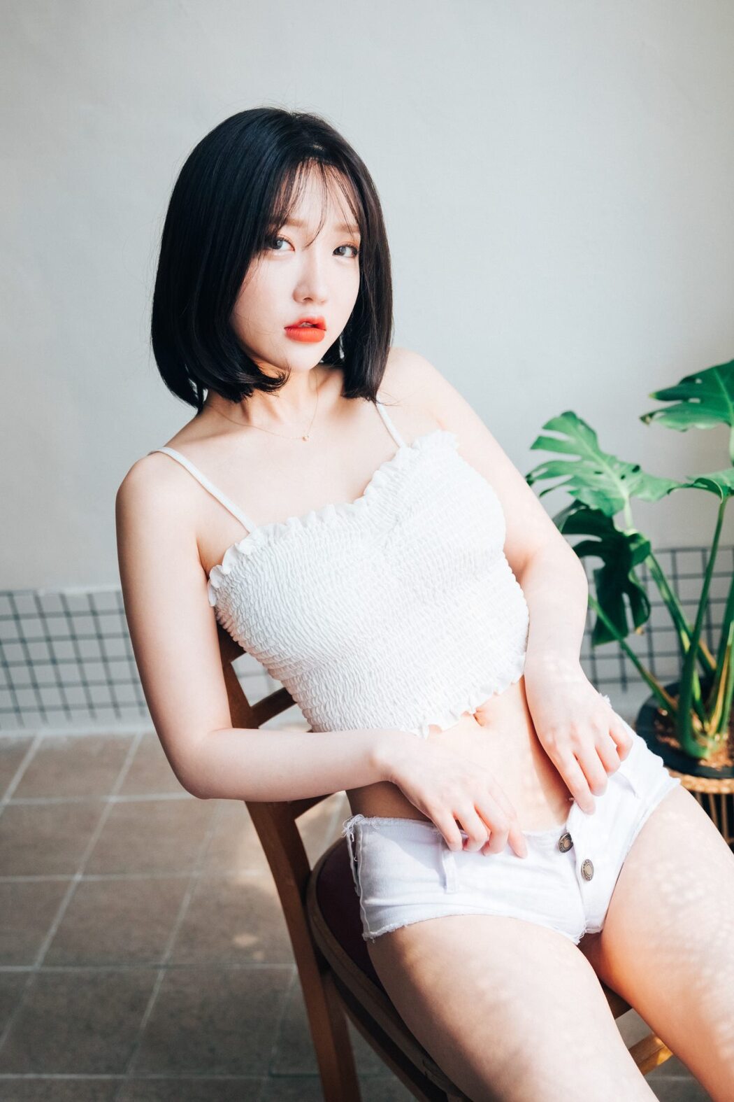 Loozy Officegirls Vacation Vol.1 Son Ye-Eun 손예은