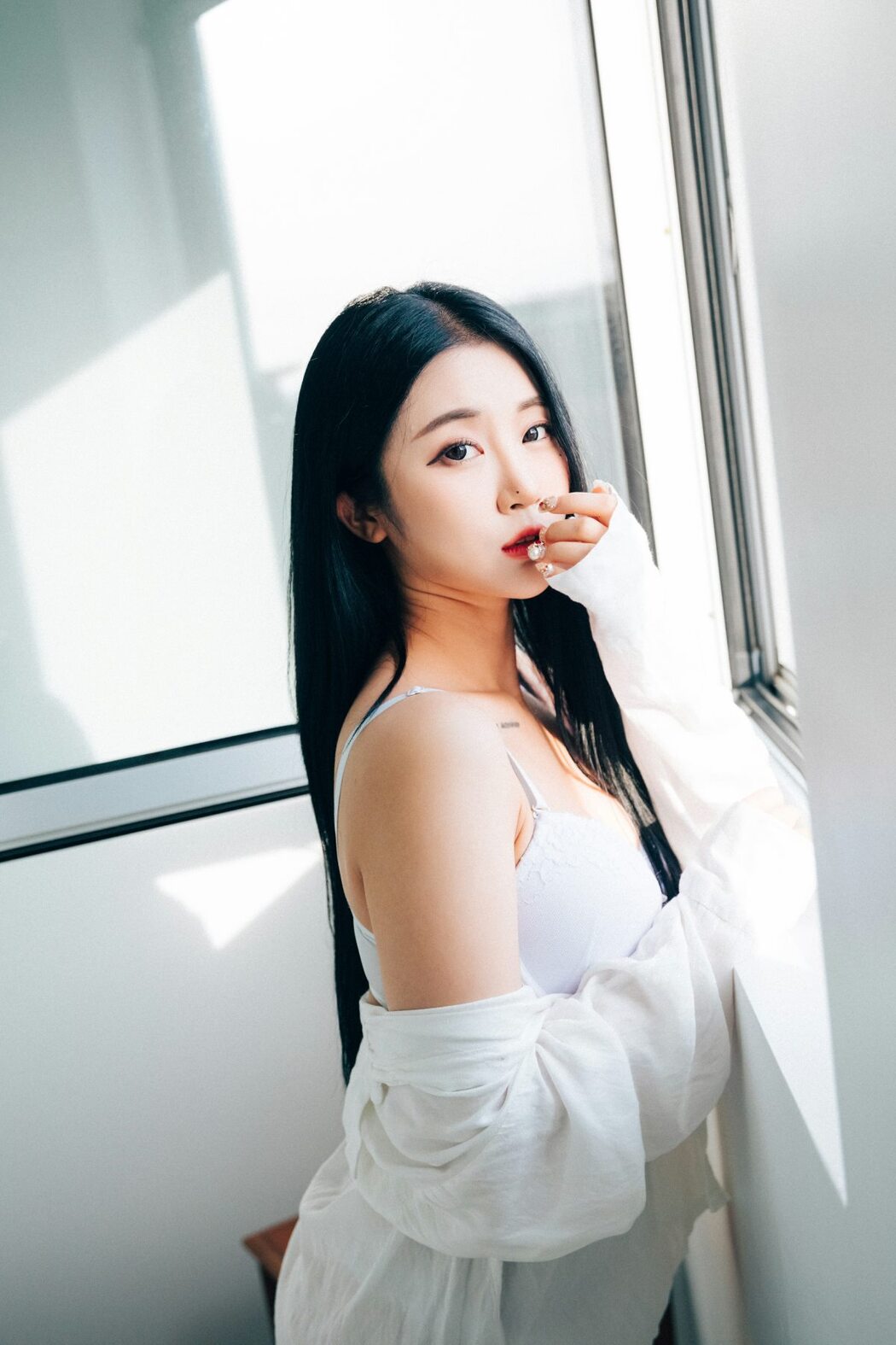 Loozy Bomi 보미 – The Undress