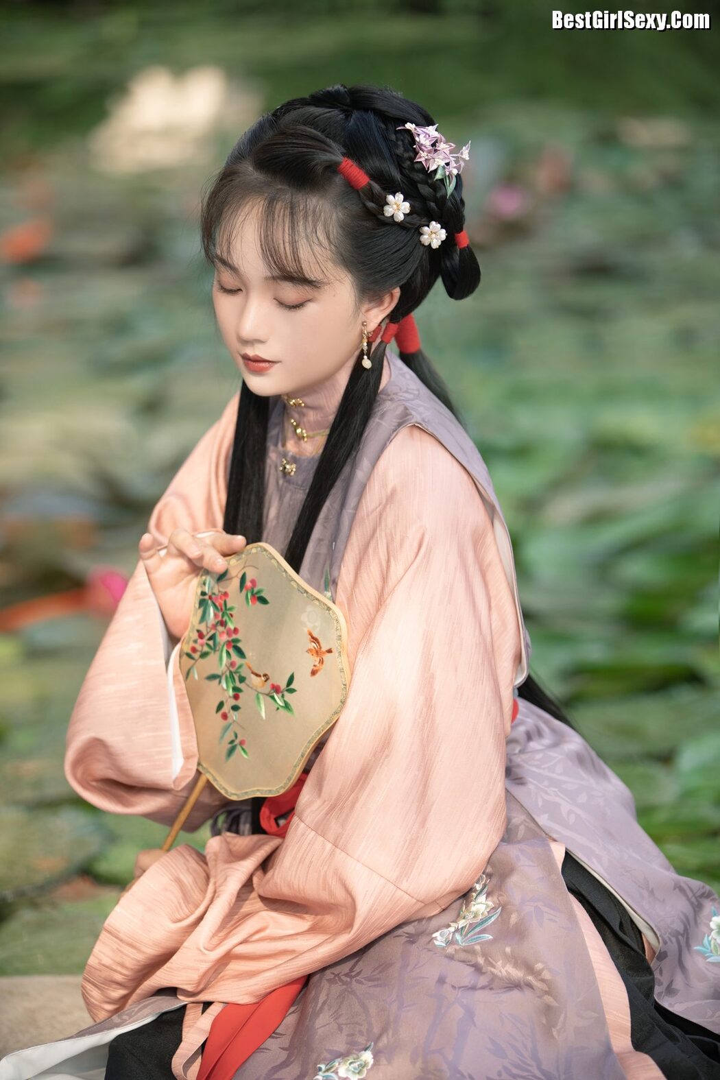 YiTuYu艺图语 Vol.4072 Qiu Da Da