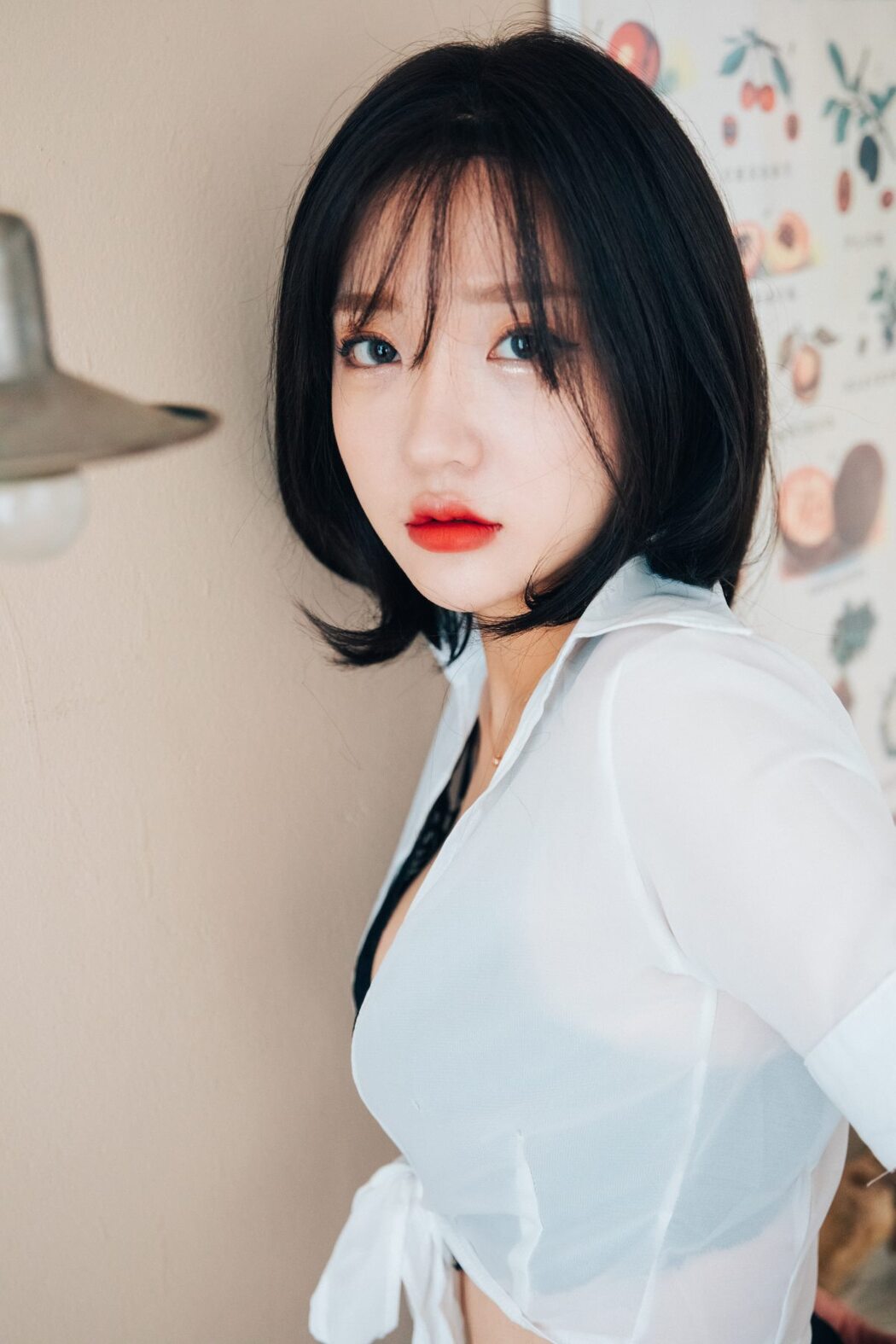 Loozy Officegirls Vacation Vol.1 Son Ye-Eun 손예은