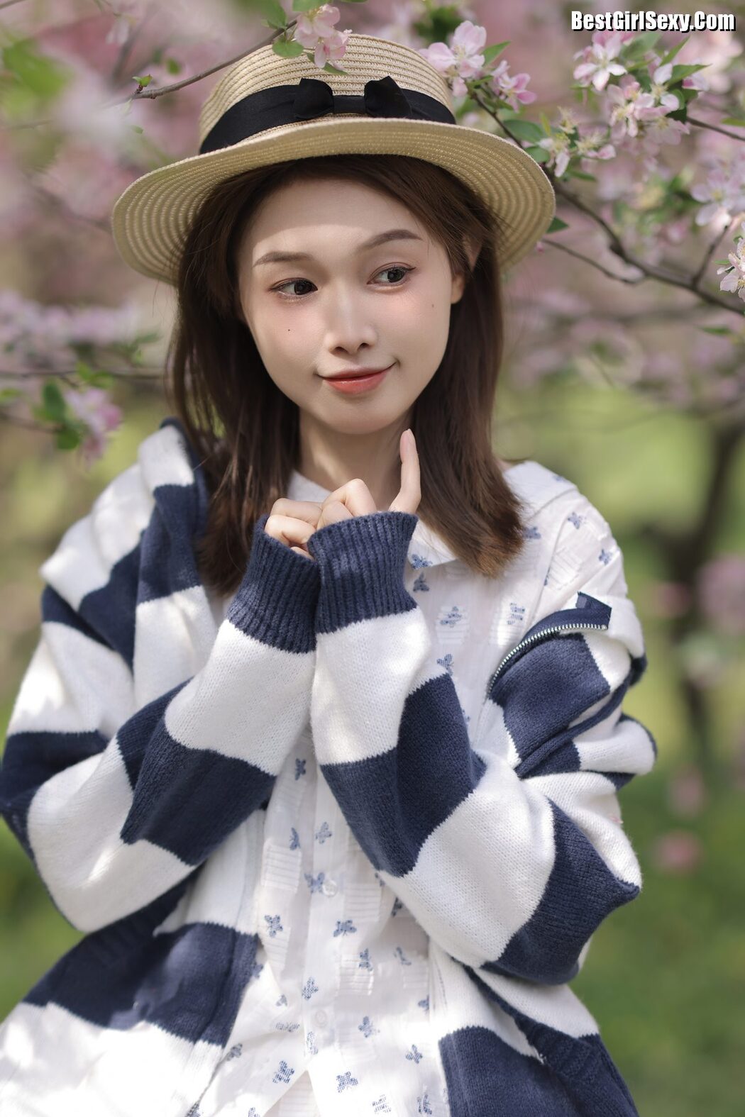 YiTuYu艺图语 Vol.4097 Suan Nai Jia Xin Hao hao Ci