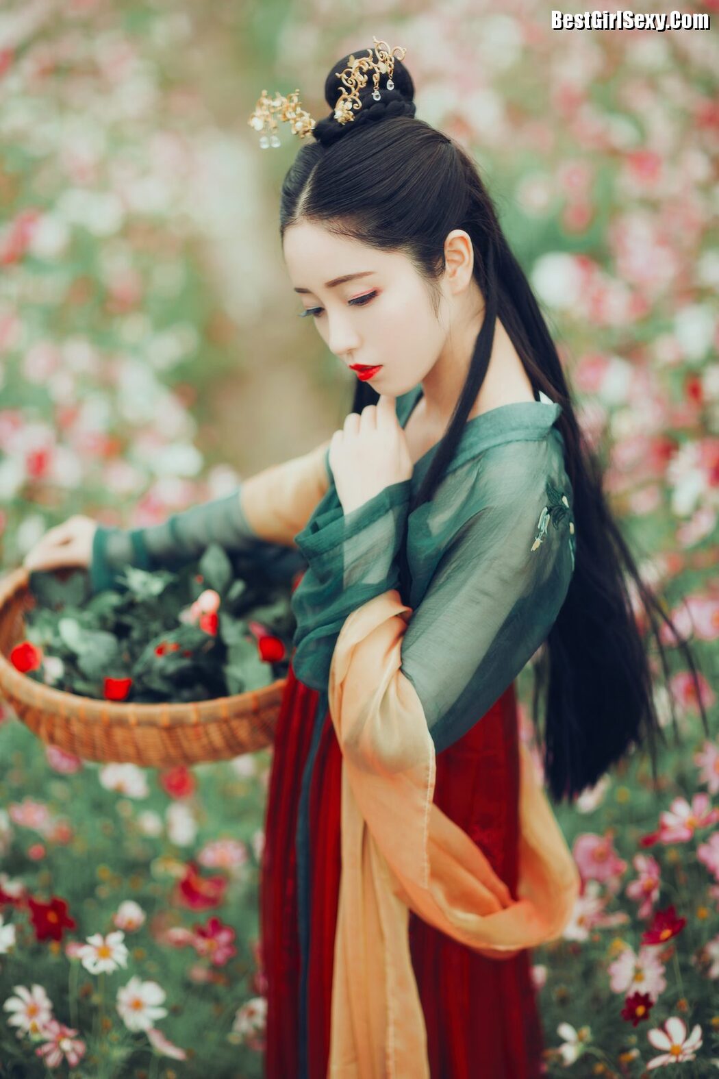 YiTuYu艺图语 Vol.4122 Xiao Wen Nuan Xiang Yao Ge Da Tai Yang