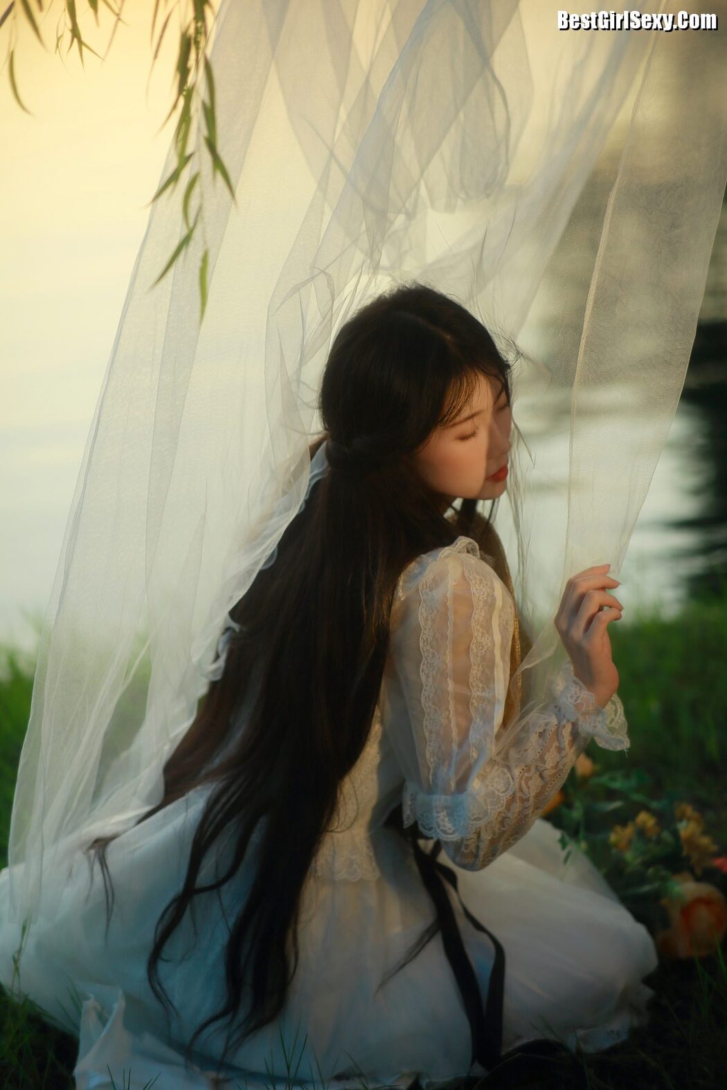 YiTuYu艺图语 Vol.4053 Liu Liu Yang Liu Liu