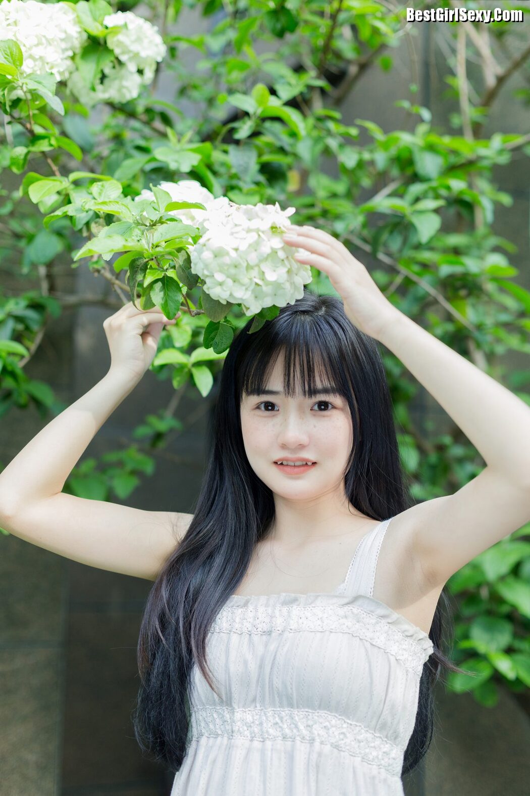 YiTuYu艺图语 Vol.4045 Xiao Yi Mei Mei Cute