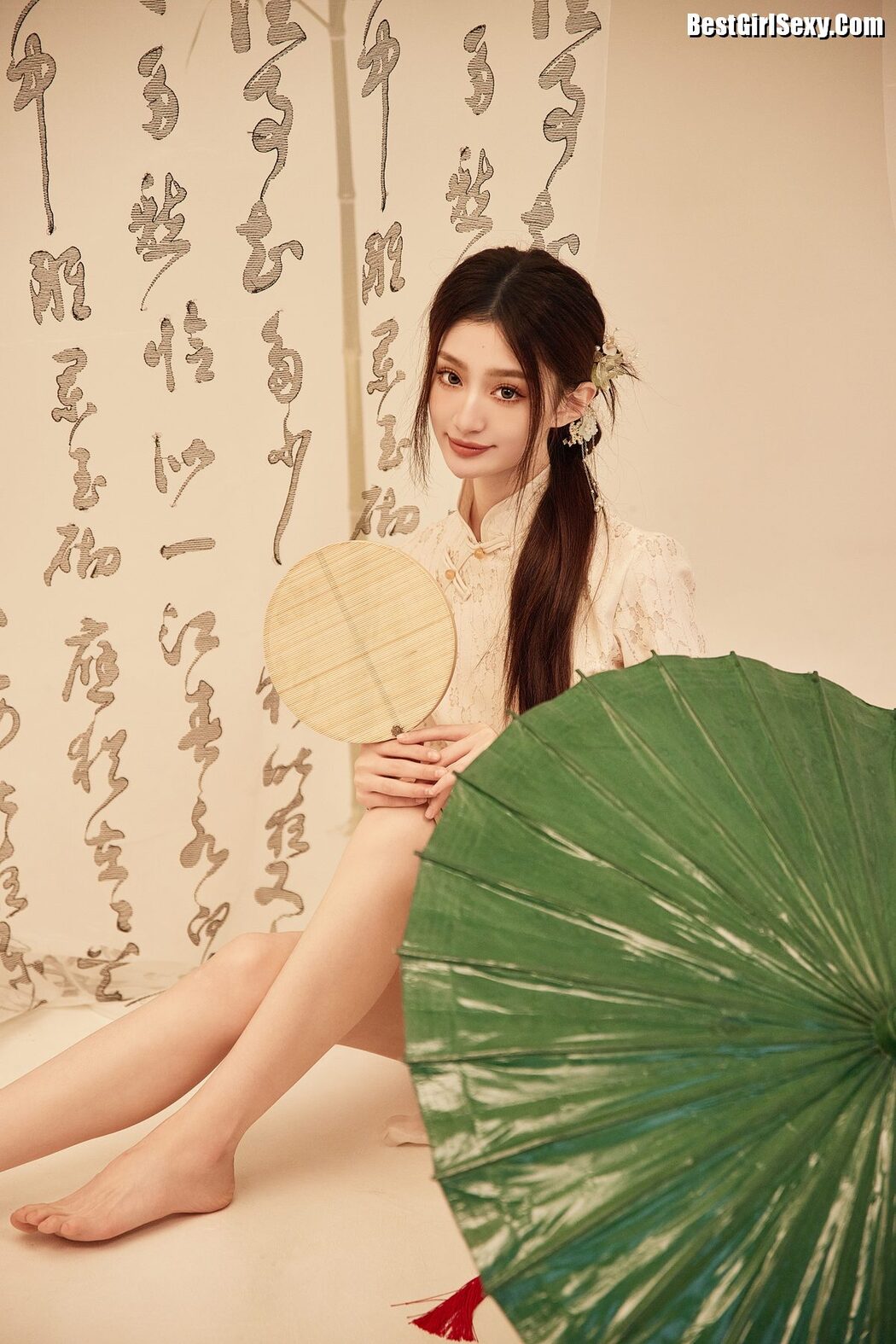YiTuYu艺图语 Vol.4084 Xiao Duo Duo Yao Bao Fu