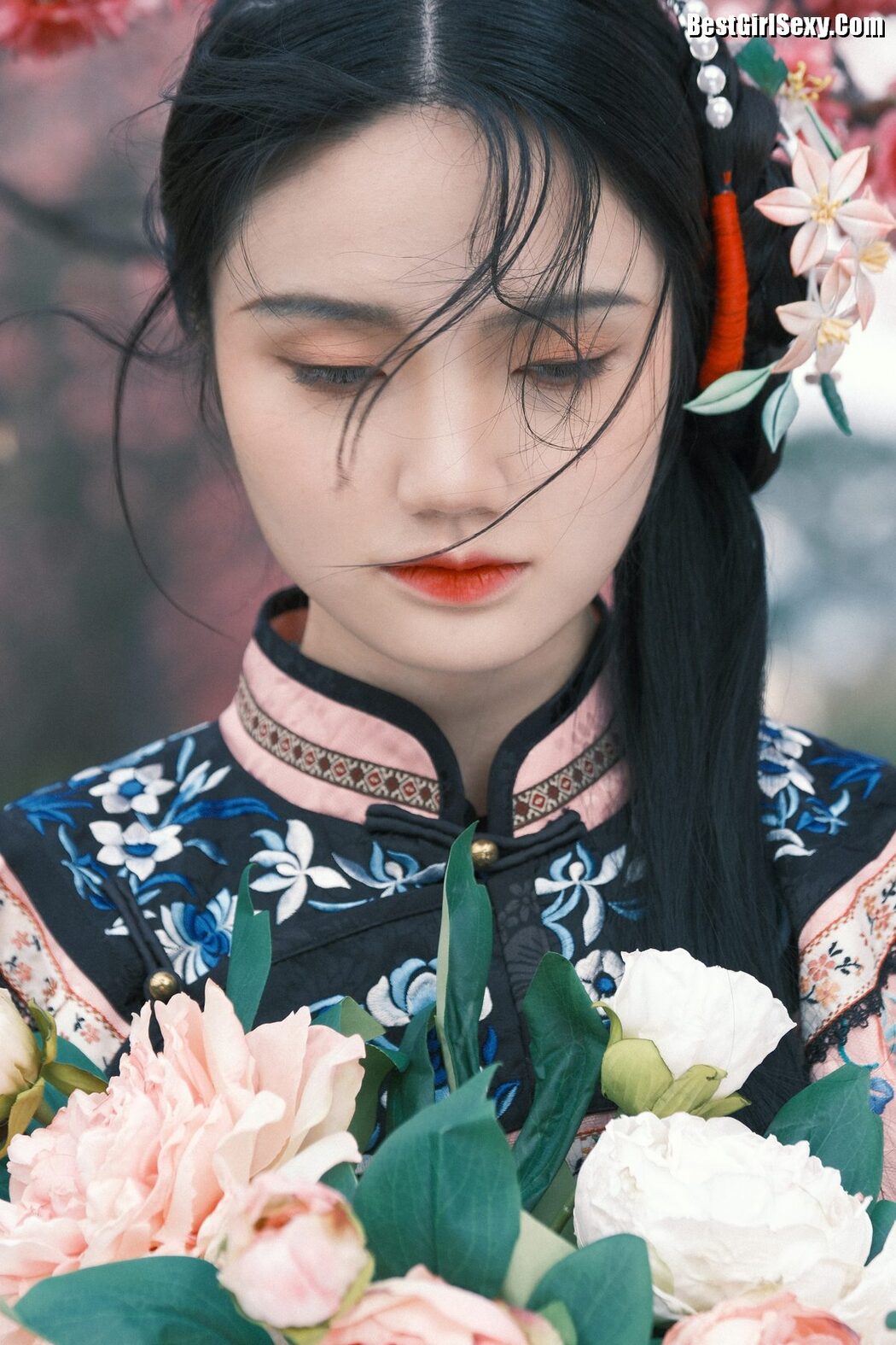 YiTuYu艺图语 Vol.4001 Tachibana Gan