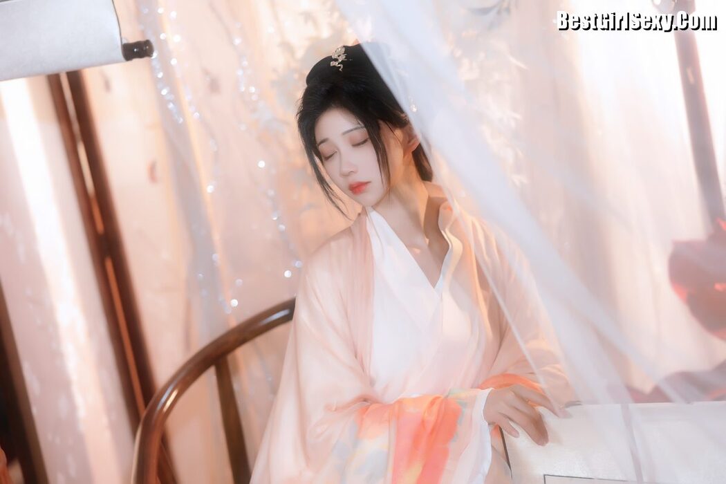 YiTuYu艺图语 Vol.4011 Qi Luo Sheng De Xiao Su Su