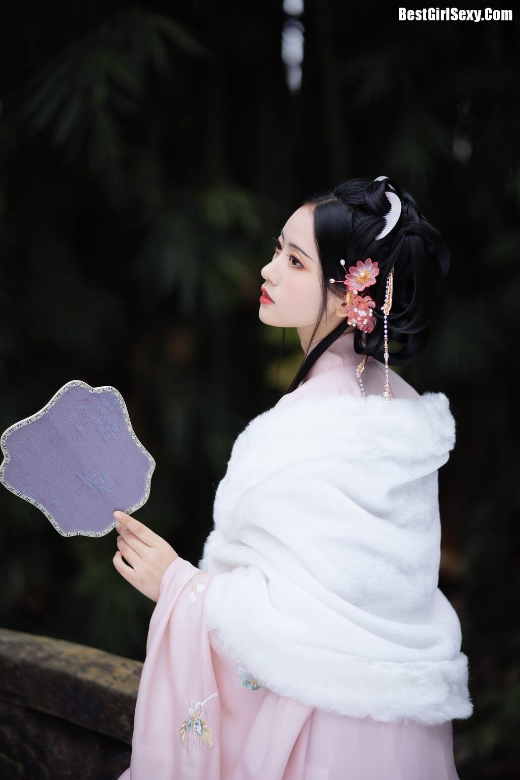 YiTuYu艺图语 Vol.4107 Lin Aki Nai
