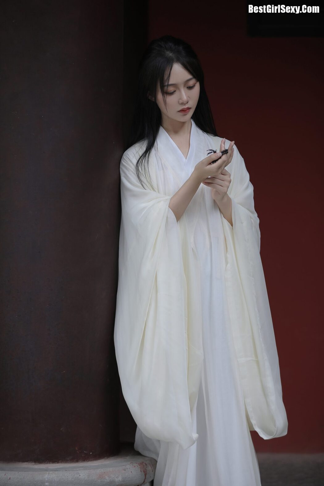 YiTuYu艺图语 Vol.4034 Su Mei Zai Lu Shang
