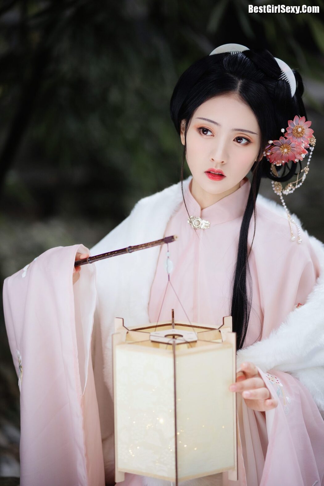 YiTuYu艺图语 Vol.4107 Lin Aki Nai