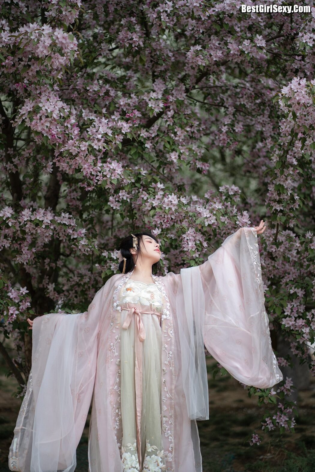 YiTuYu艺图语 Vol.4047 Xiao Gan Gan XX