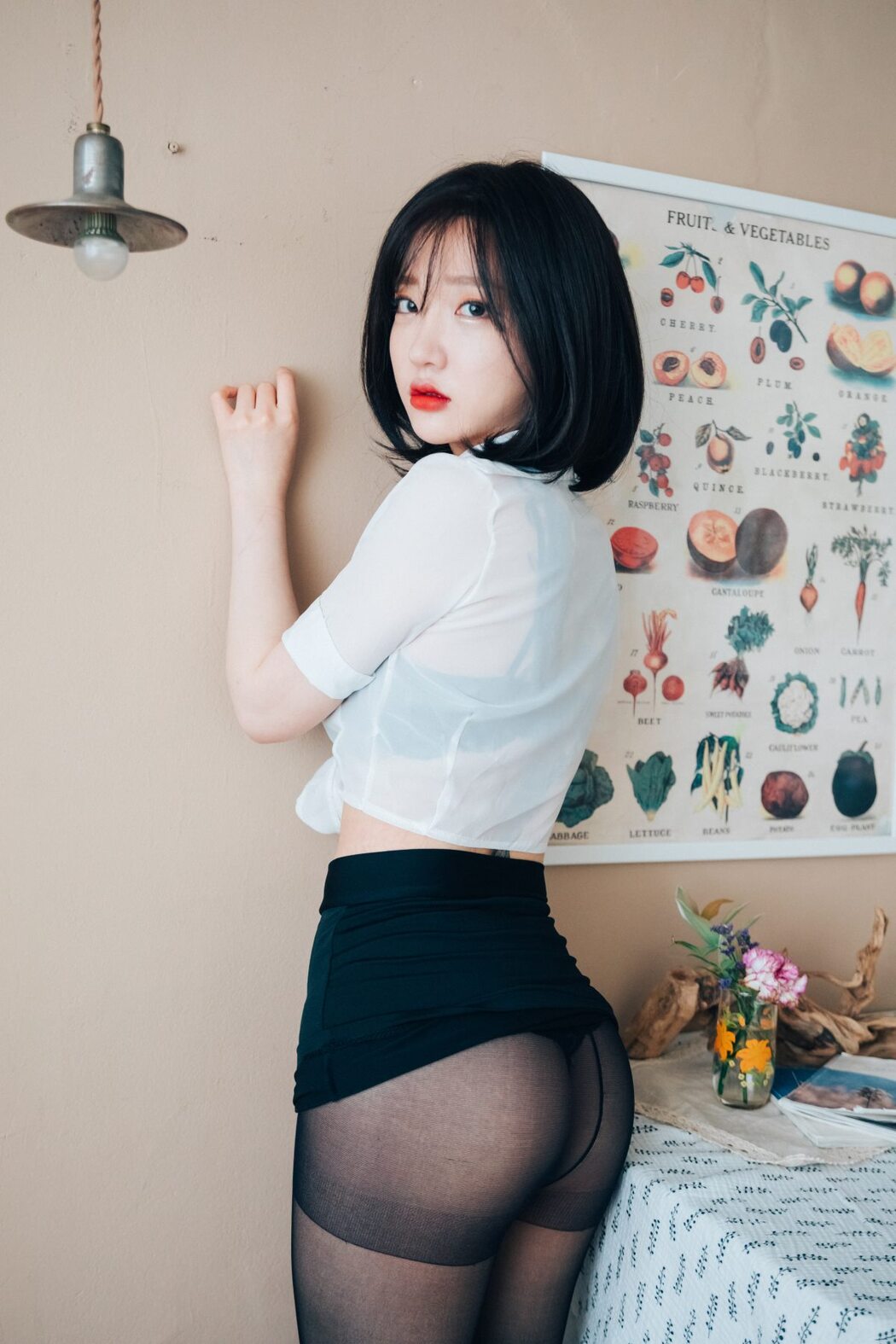 Loozy Officegirls Vacation Vol.1 Son Ye-Eun 손예은