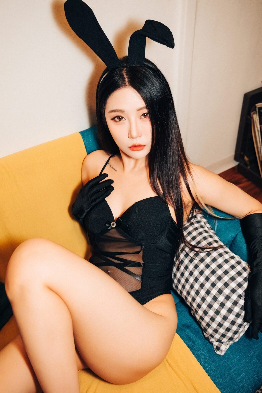 Loozy Bomi 보미 – Roomate