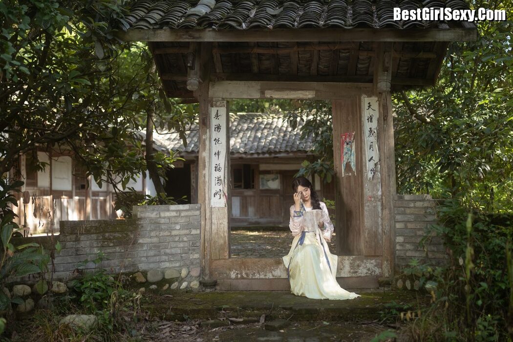 YiTuYu艺图语 Vol.4050 Su Mei Zai Lu Shang