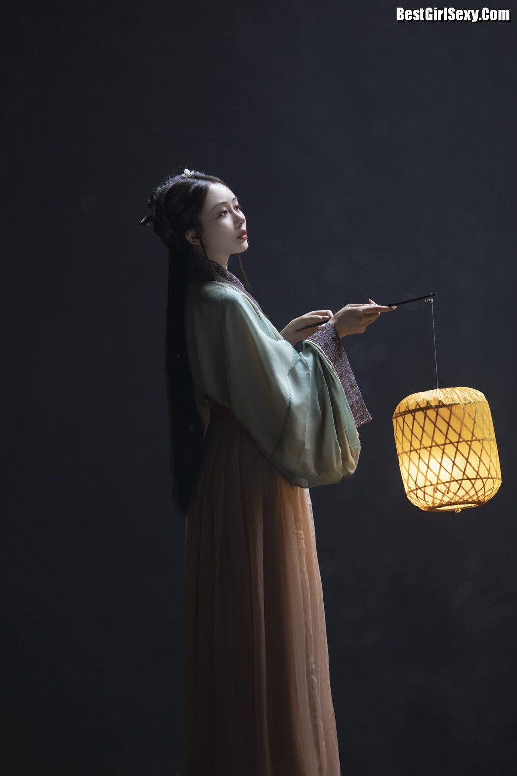 YiTuYu艺图语 Vol.4031 Su Mei Zai Lu Shang