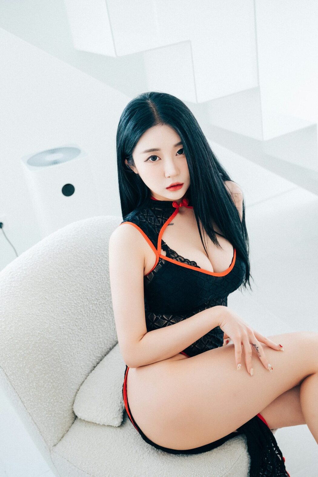 Loozy Bomi 보미 – The Undress