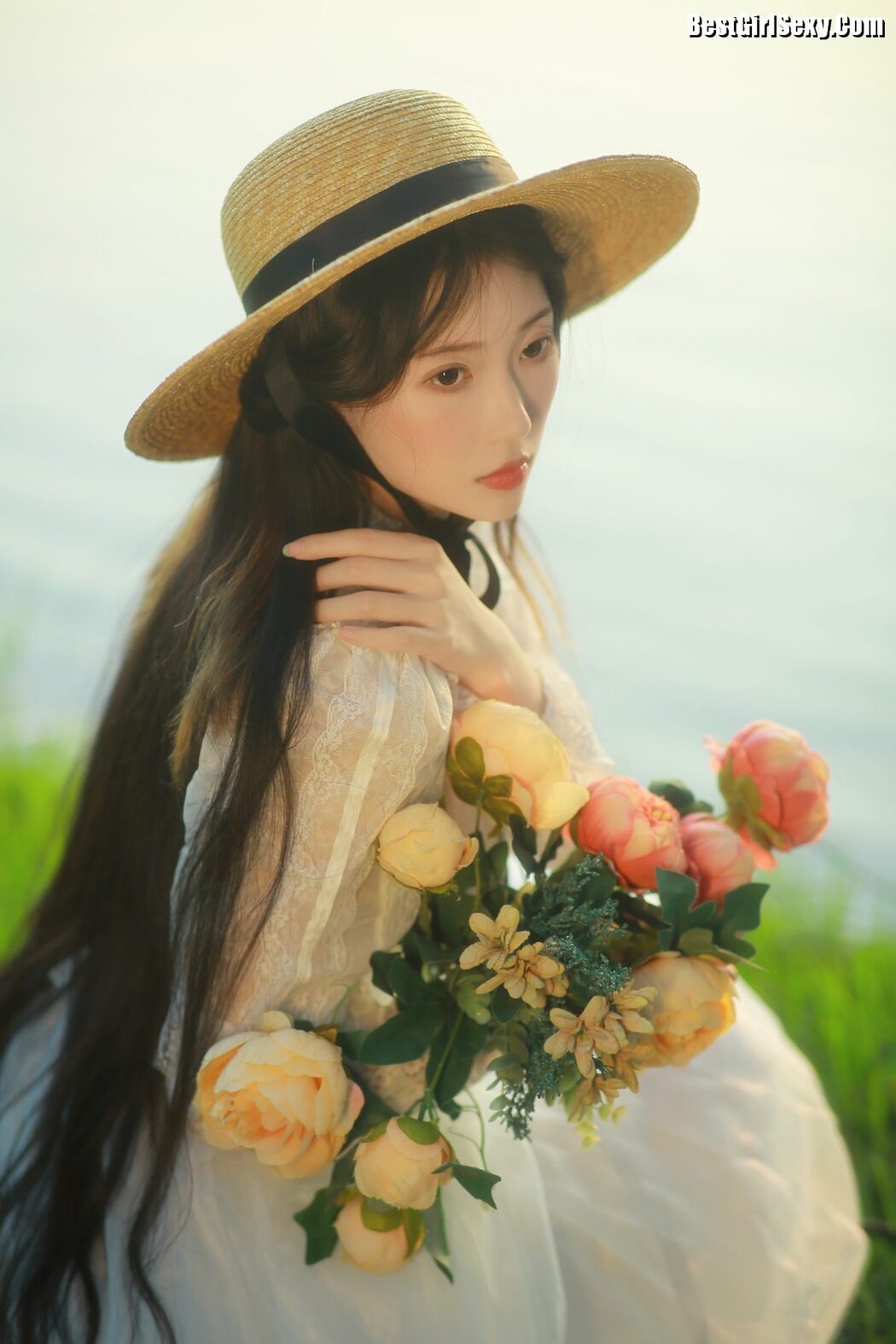 YiTuYu艺图语 Vol.4053 Liu Liu Yang Liu Liu