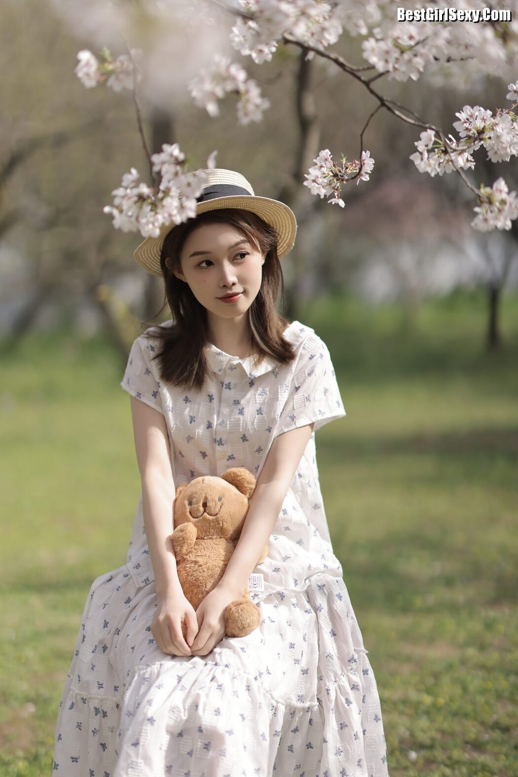 YiTuYu艺图语 Vol.4097 Suan Nai Jia Xin Hao hao Ci