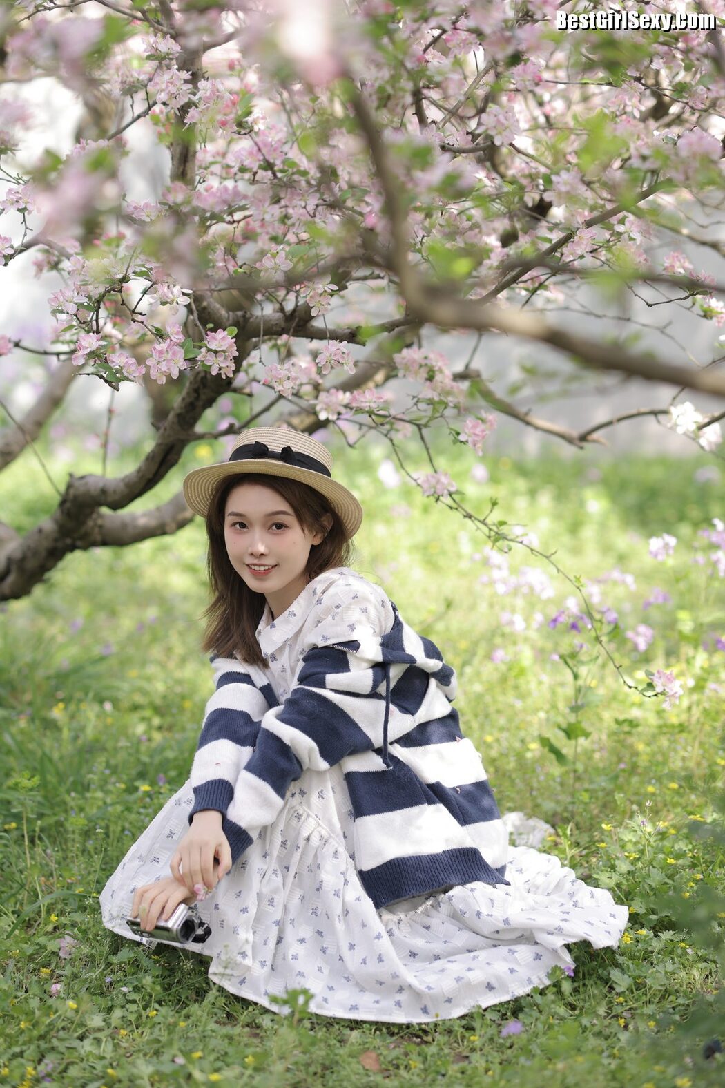 YiTuYu艺图语 Vol.4097 Suan Nai Jia Xin Hao hao Ci