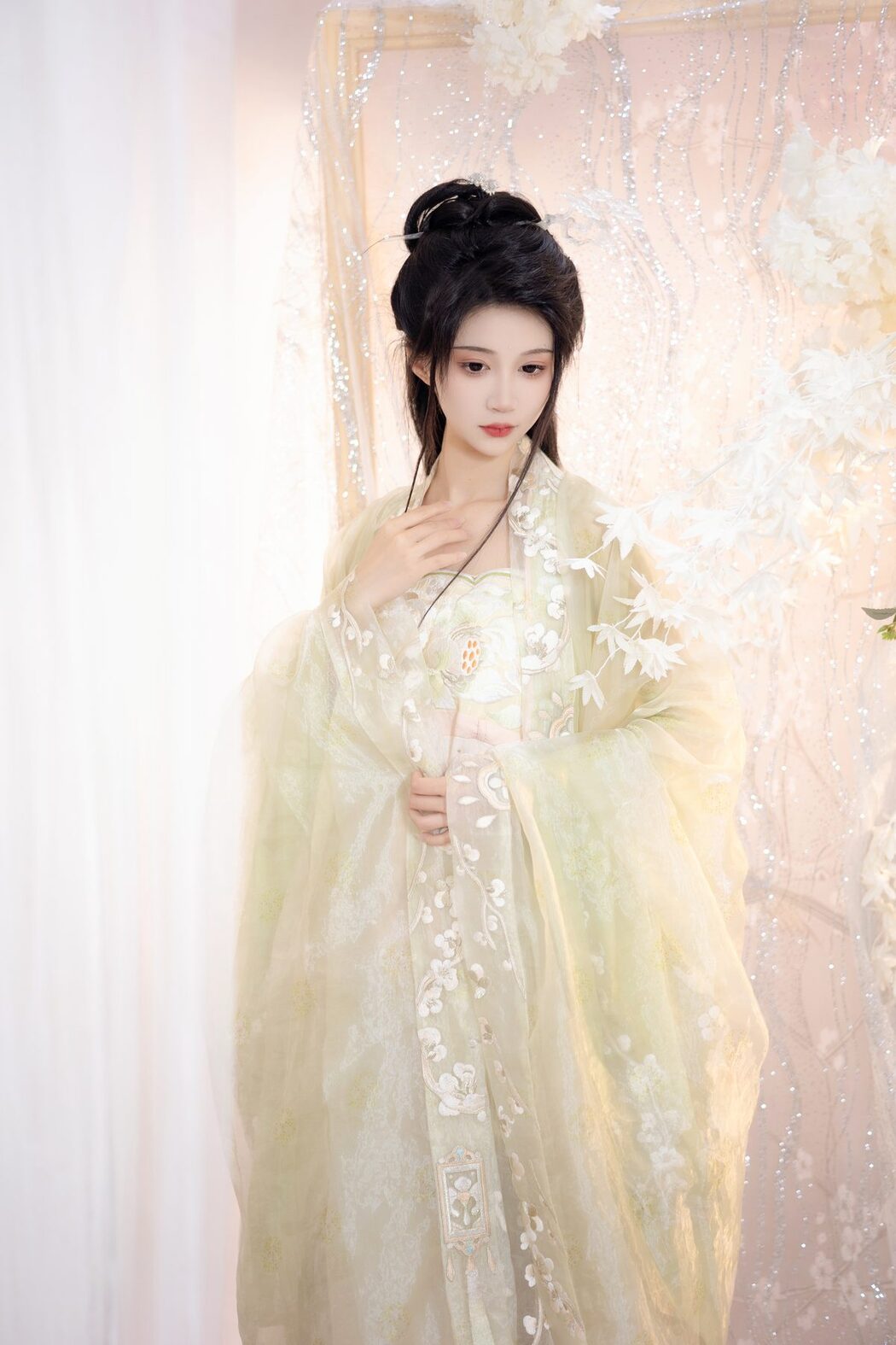 YiTuYu艺图语 Vol.4143 Qi Luo Sheng De Xiao Su Su