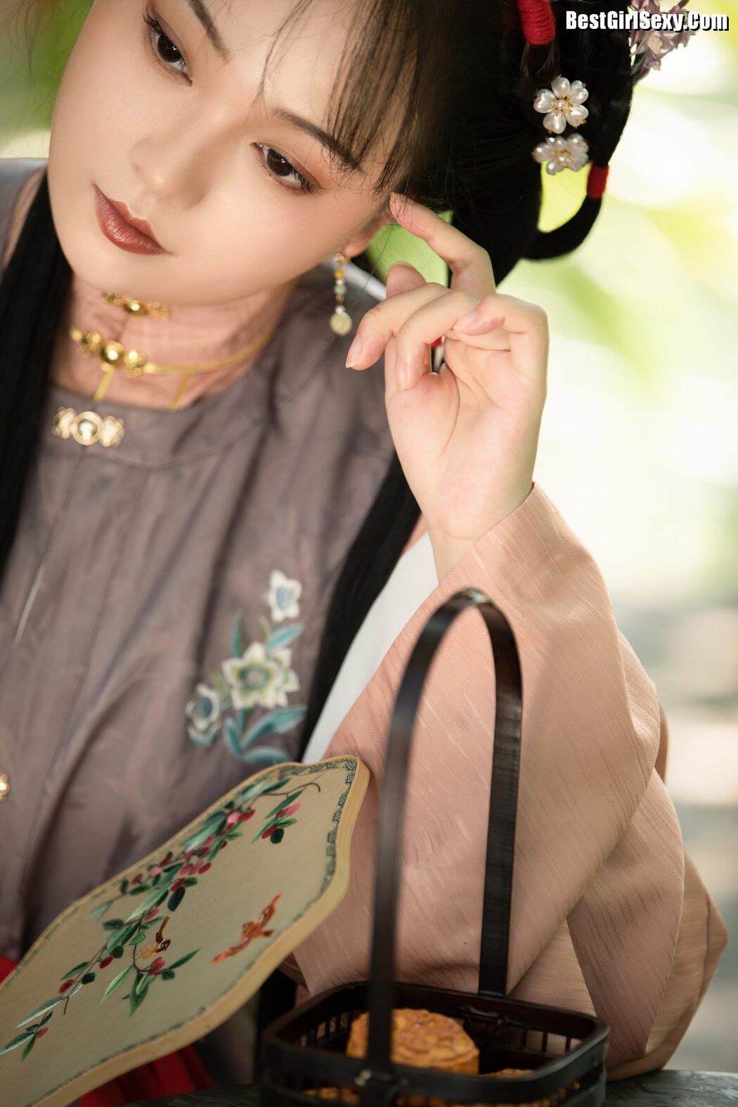 YiTuYu艺图语 Vol.4072 Qiu Da Da