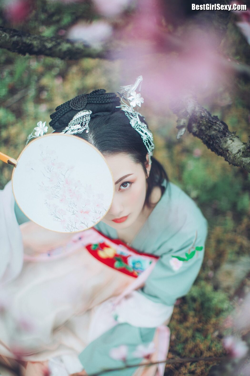 YiTuYu艺图语 Vol.4056 Fan Fan
