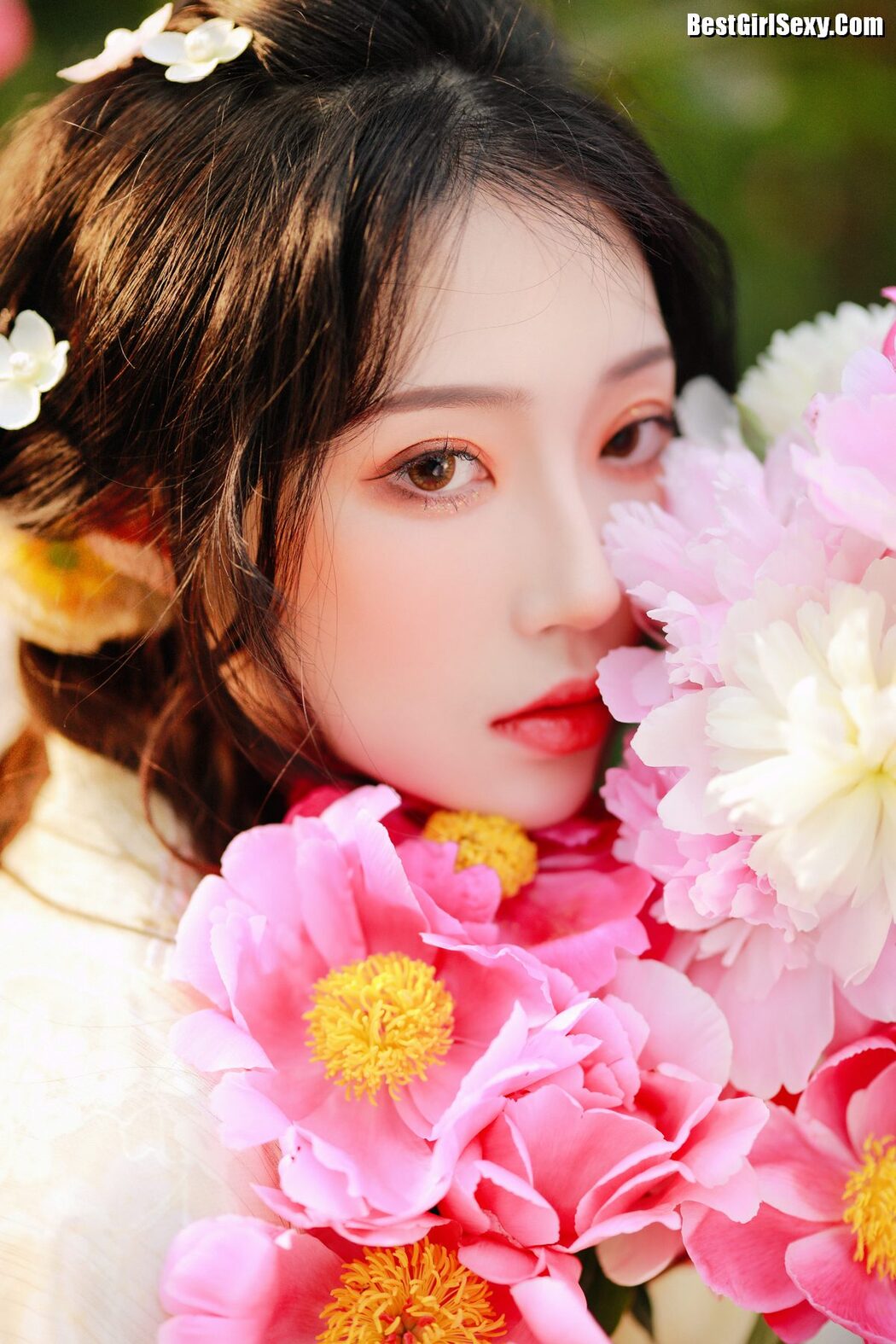 YiTuYu艺图语 Vol.4063 Liu Liu Yang Liu Liu