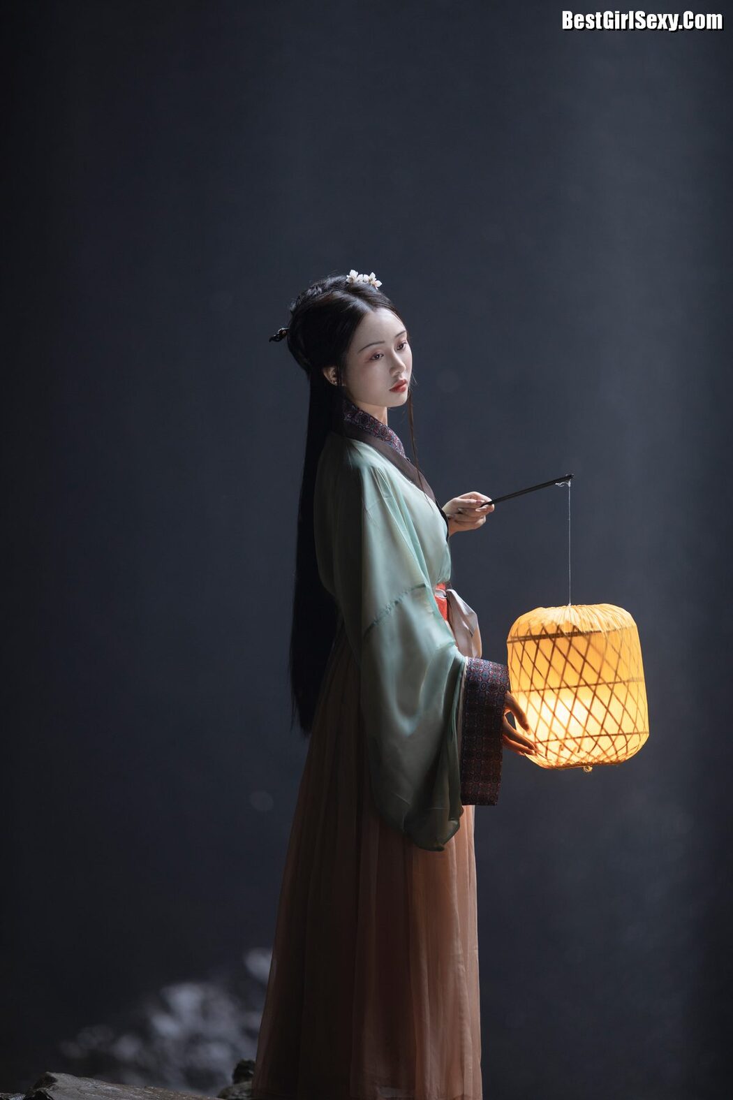 YiTuYu艺图语 Vol.4031 Su Mei Zai Lu Shang