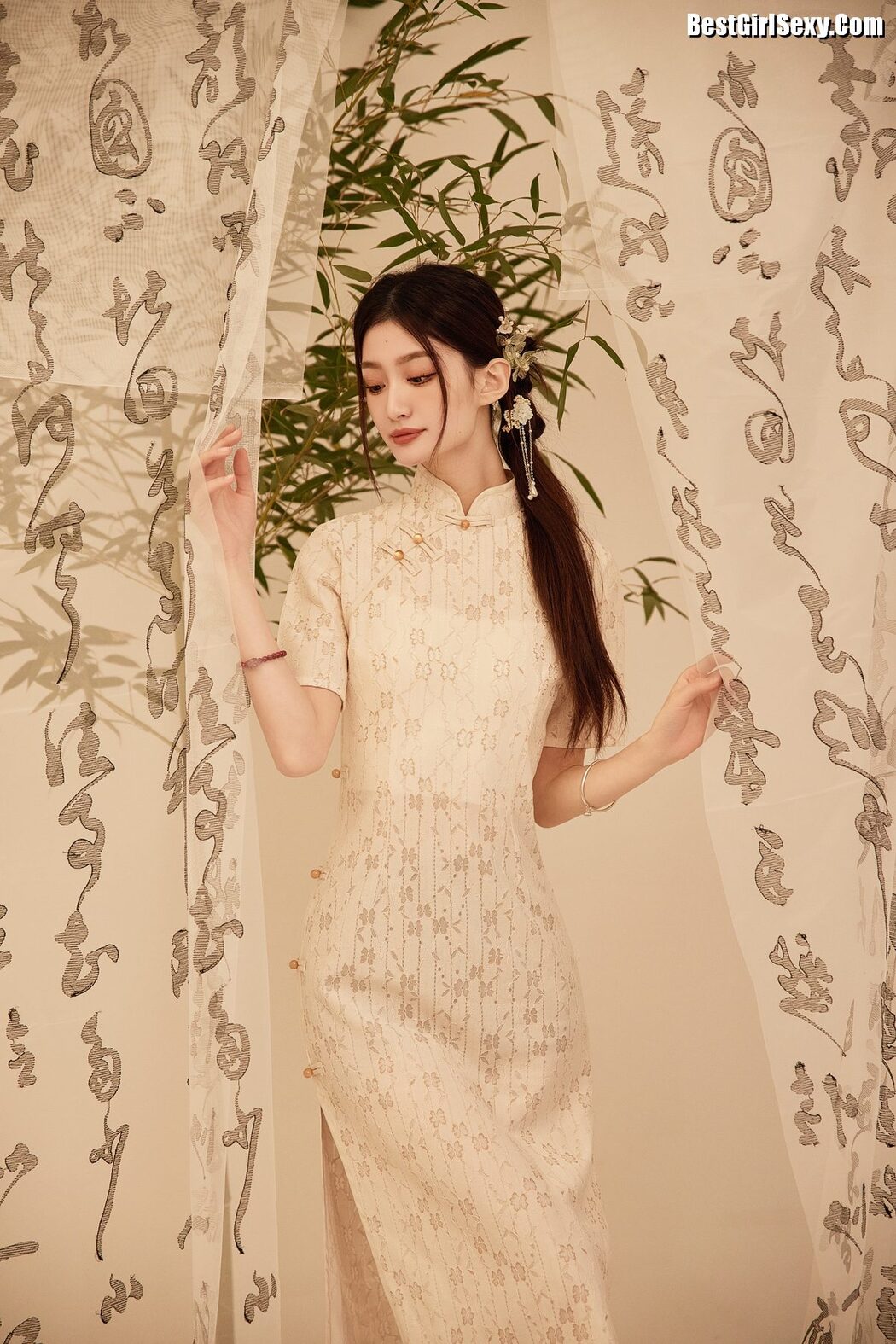 YiTuYu艺图语 Vol.4084 Xiao Duo Duo Yao Bao Fu