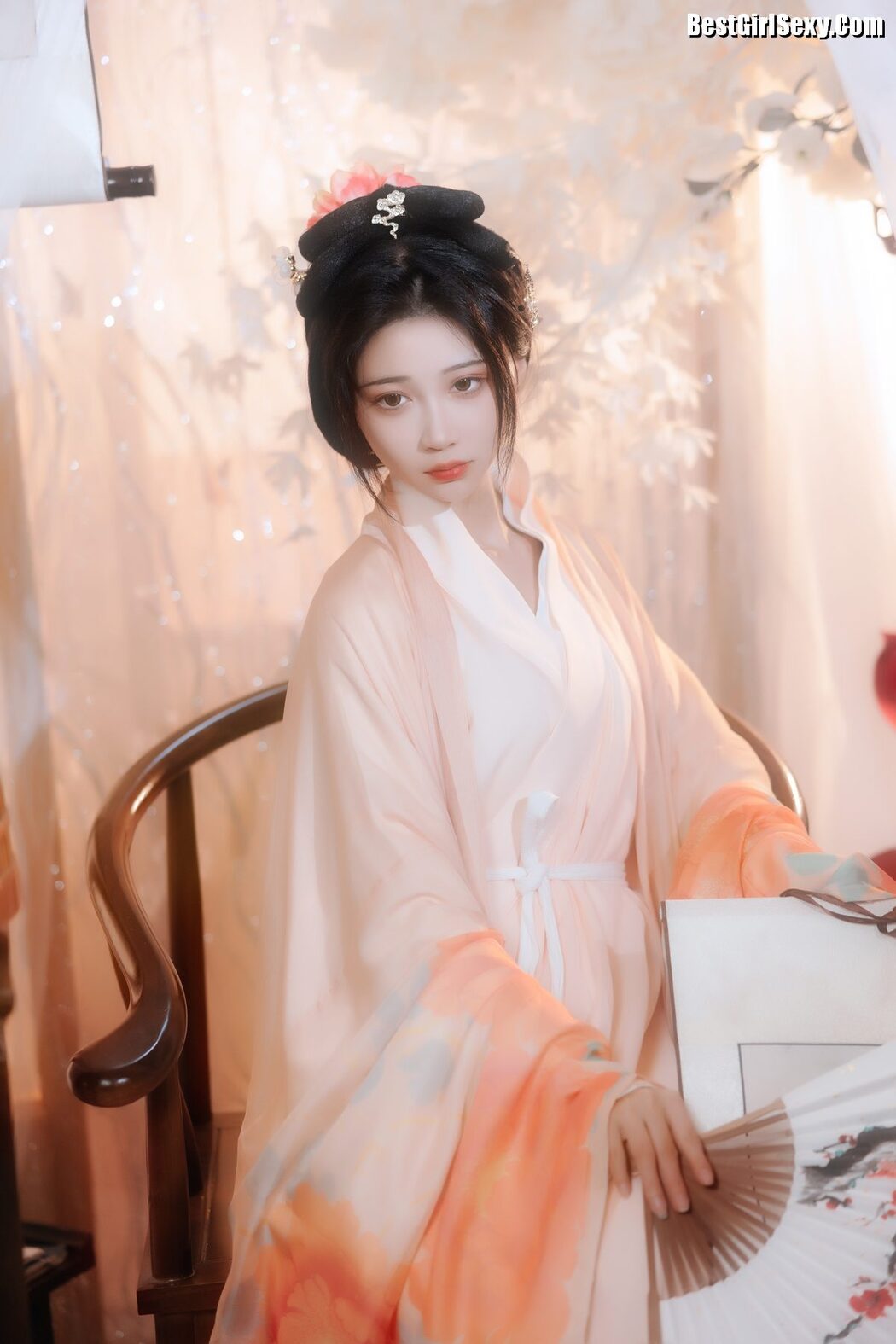 YiTuYu艺图语 Vol.4011 Qi Luo Sheng De Xiao Su Su