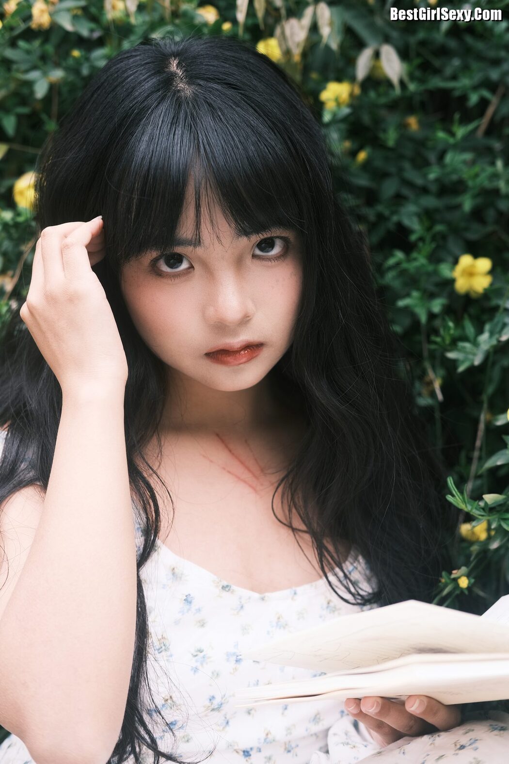 YiTuYu艺图语 Vol.4090 Zhi Yuan