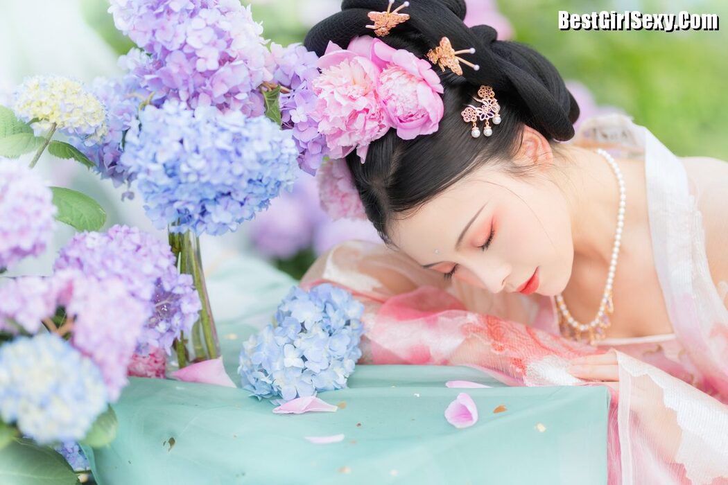 YiTuYu艺图语 Vol.4054 Yi Xiao Zhi Zhi Zhi Zhi