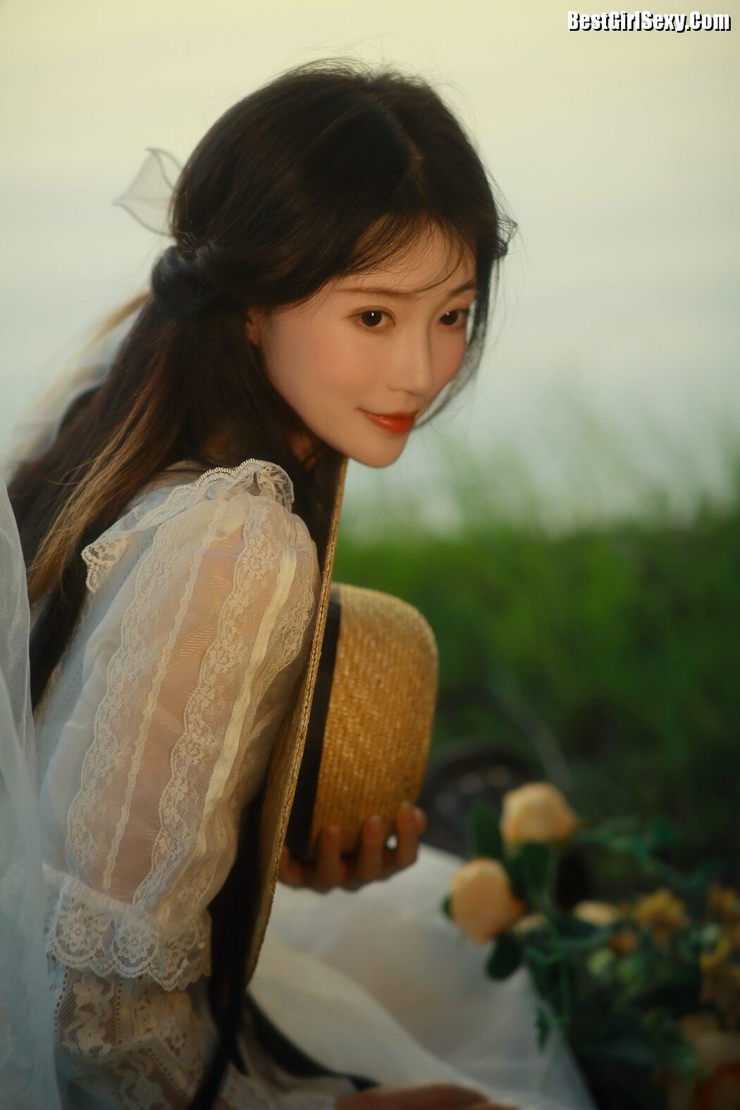 YiTuYu艺图语 Vol.4053 Liu Liu Yang Liu Liu