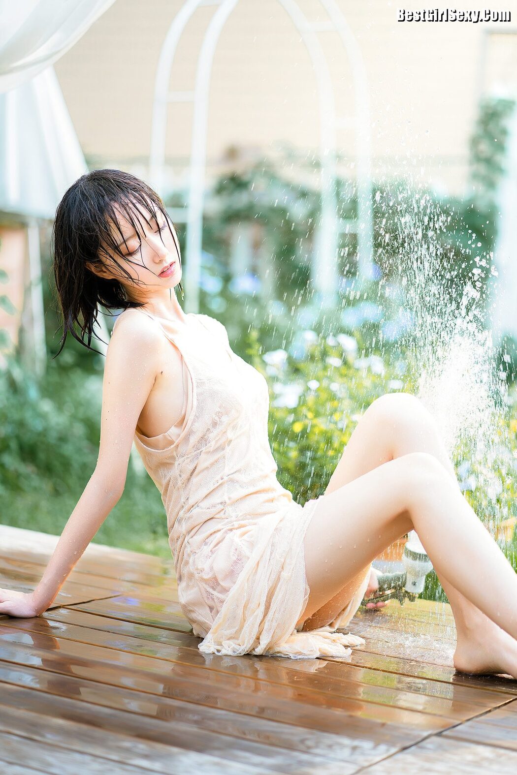 YiTuYu艺图语 Vol.4012 Mu Mian Mian VWV