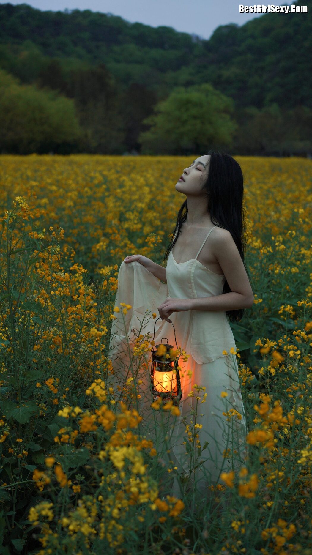 YiTuYu艺图语 Vol.4033 Ai Tan Xian De Xia Shang Zhou