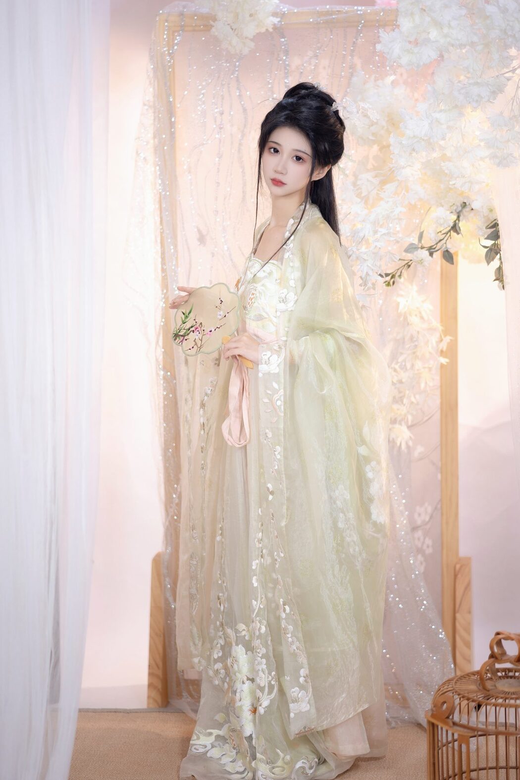 YiTuYu艺图语 Vol.4143 Qi Luo Sheng De Xiao Su Su