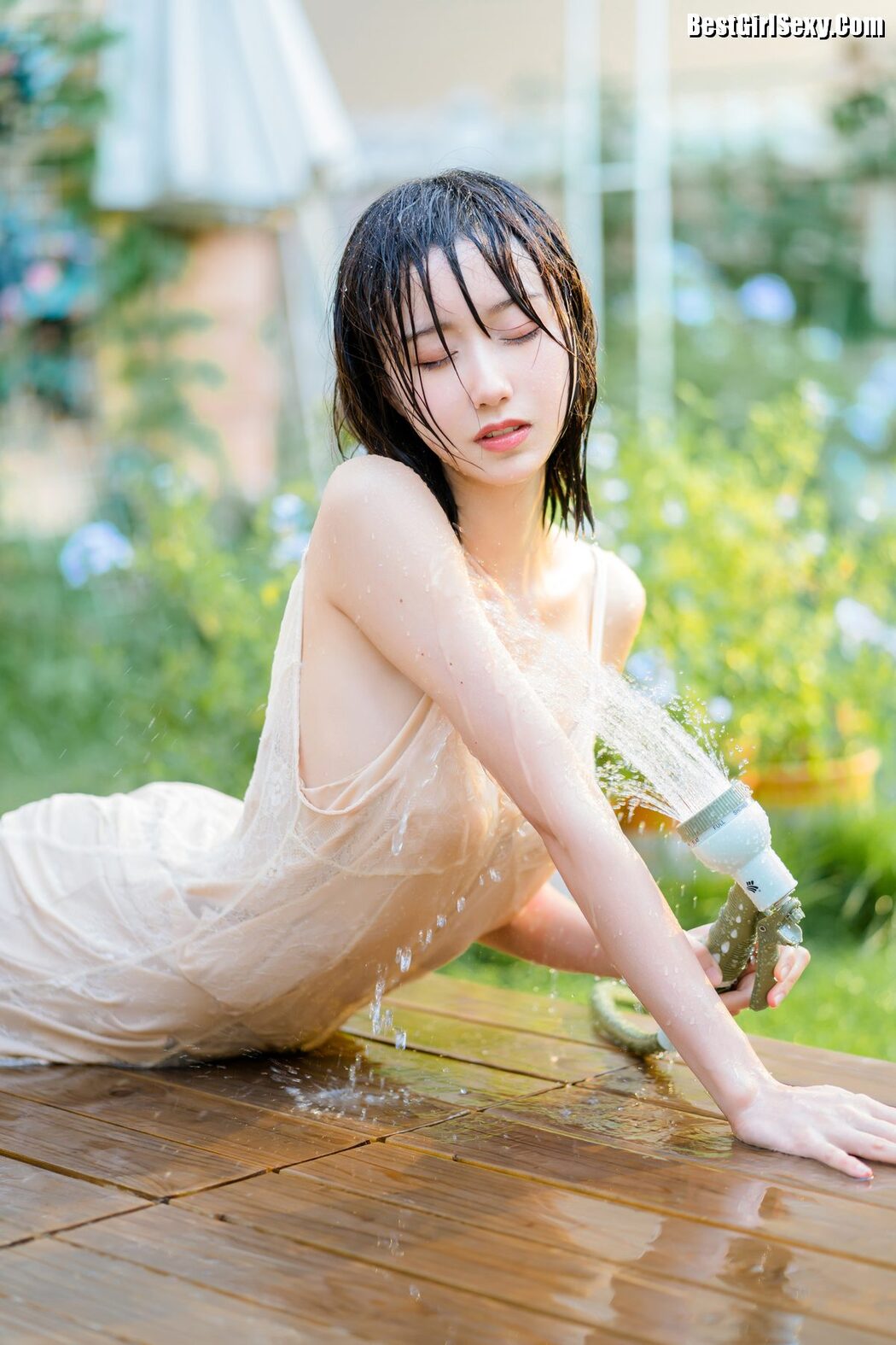 YiTuYu艺图语 Vol.4012 Mu Mian Mian VWV