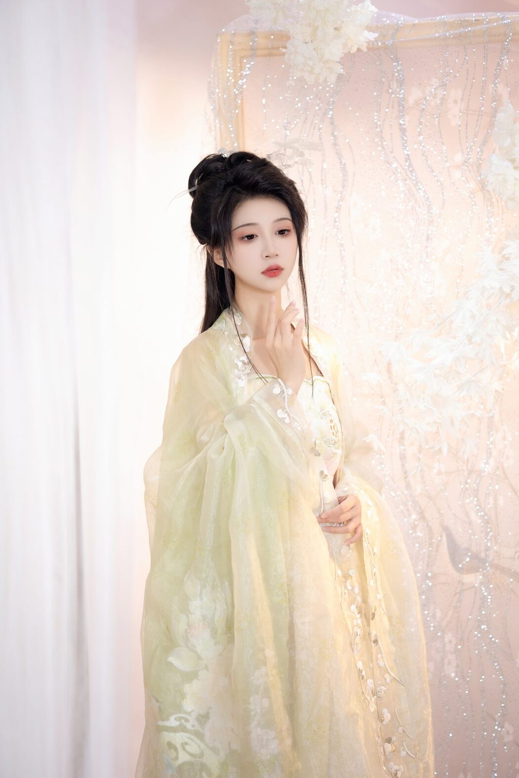 YiTuYu艺图语 Vol.4143 Qi Luo Sheng De Xiao Su Su