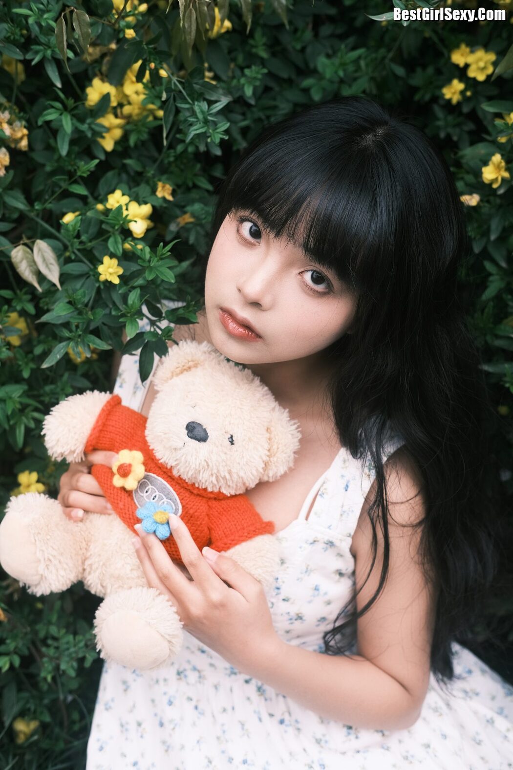YiTuYu艺图语 Vol.4090 Zhi Yuan