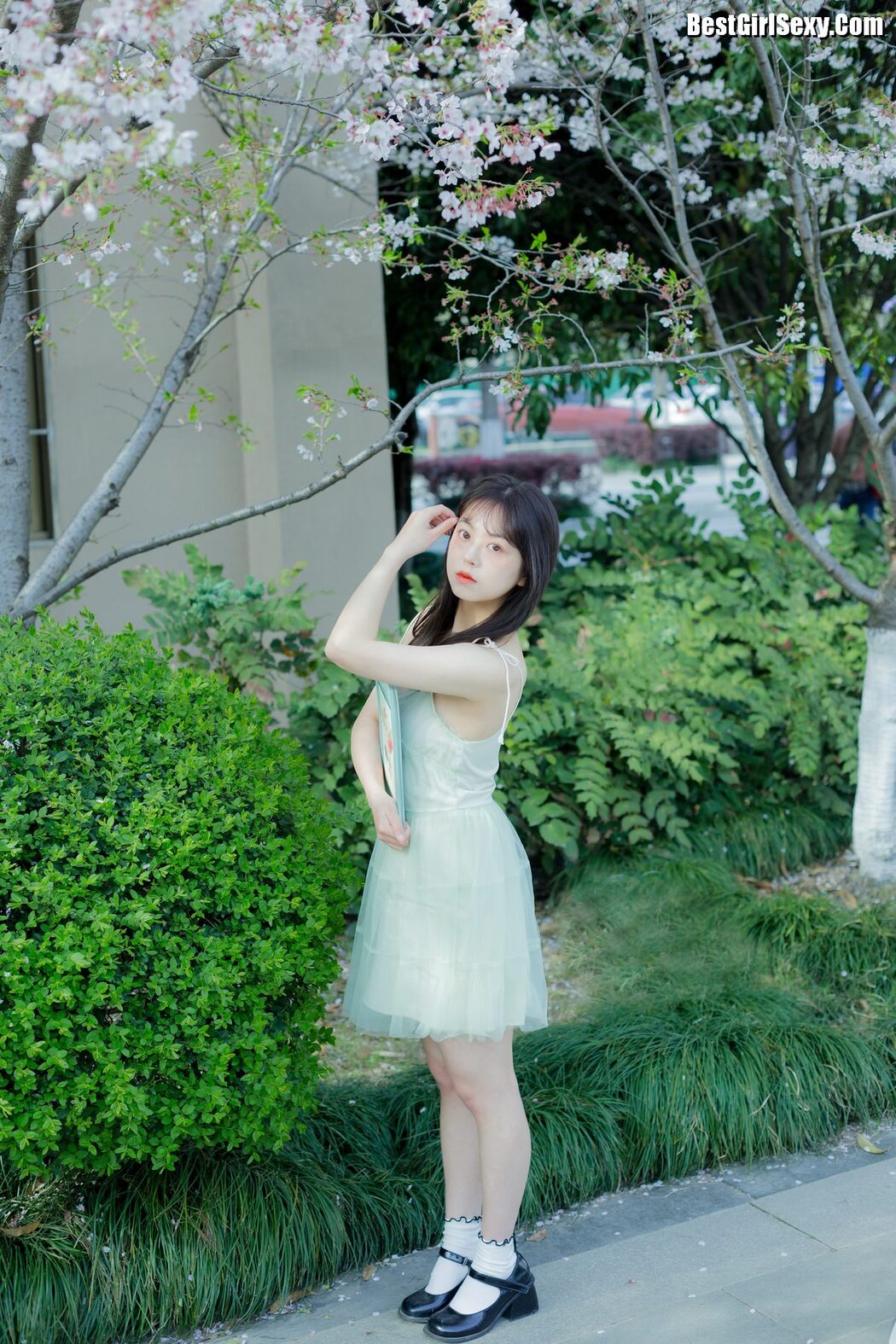 YiTuYu艺图语 Vol.4075 Ha Ji Ma Hua