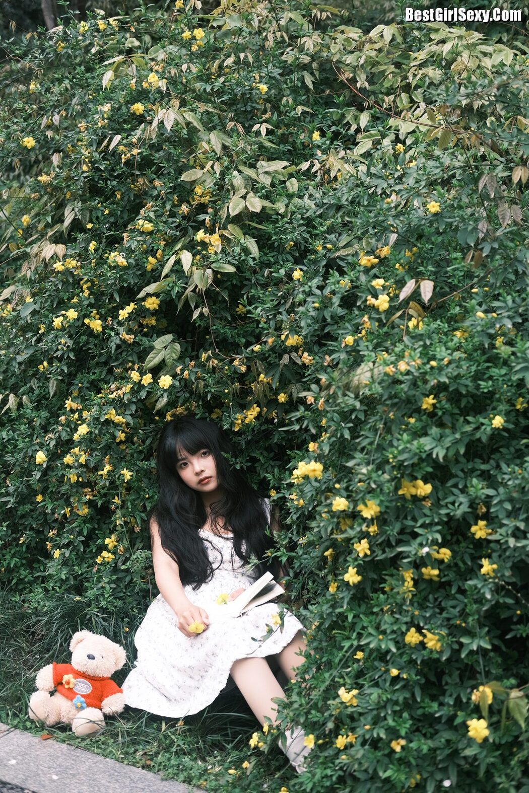 YiTuYu艺图语 Vol.4090 Zhi Yuan